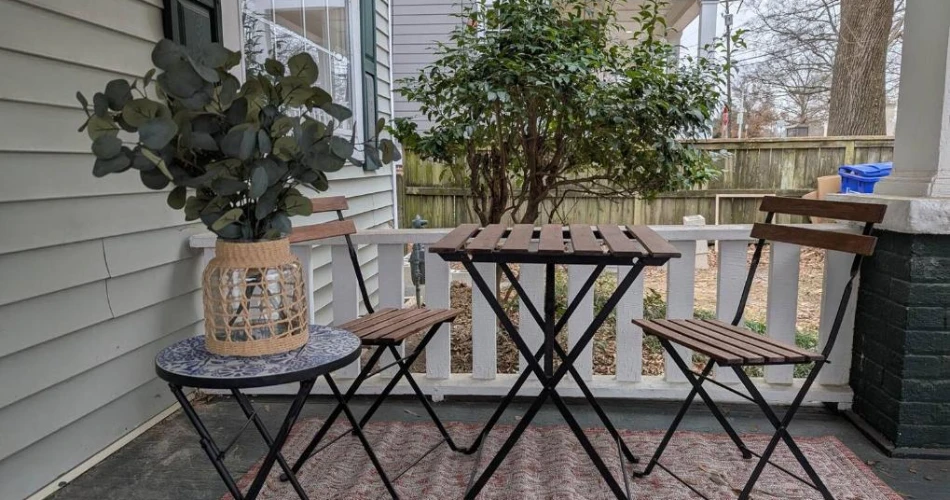 Paws and Relax: Pet-Friendly Hotels Near Duke University